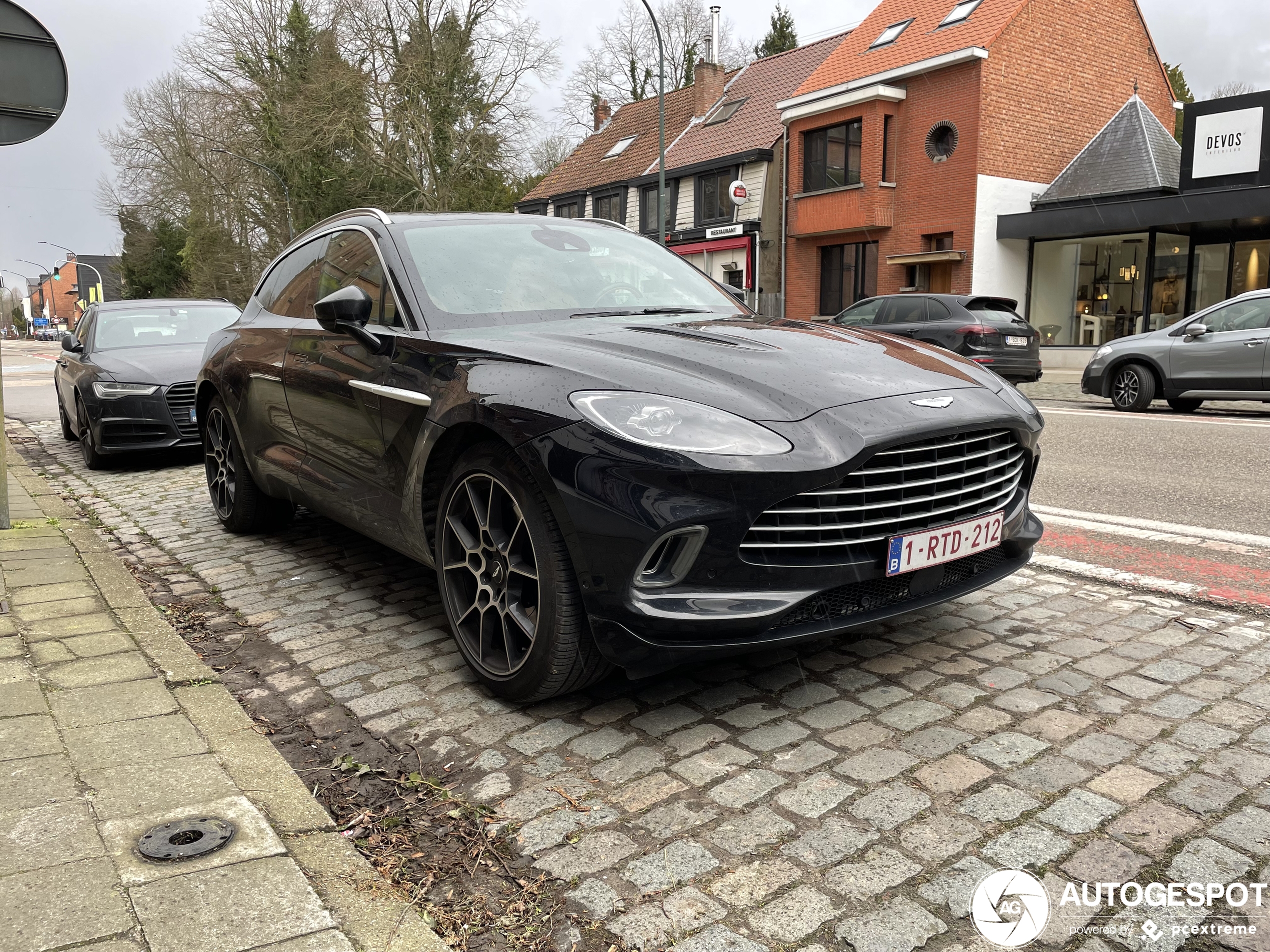 Aston Martin DBX