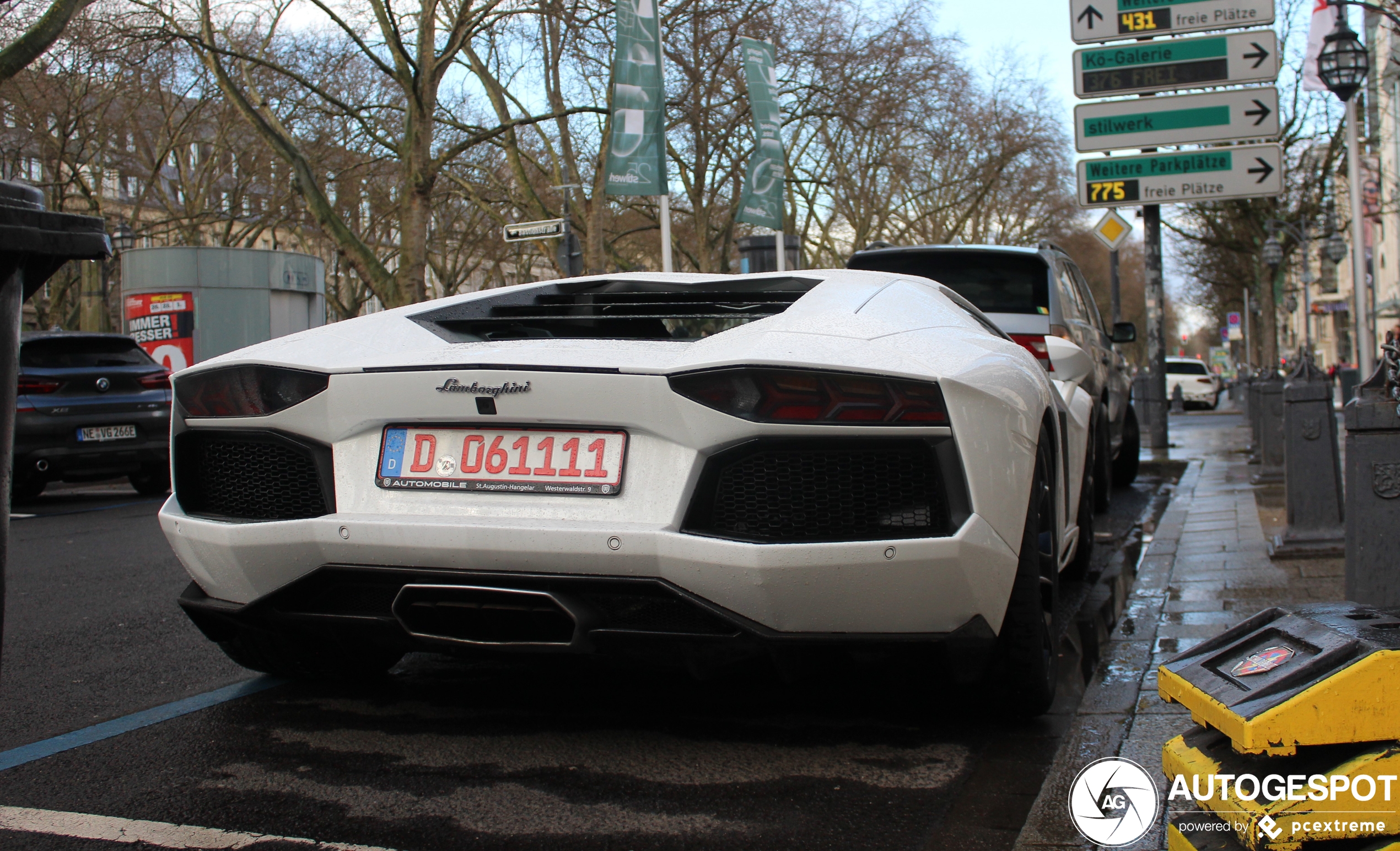 Lamborghini Aventador LP700-4