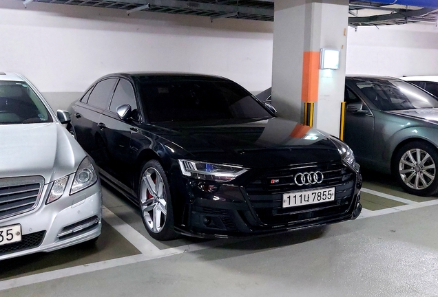 Audi S8 D5