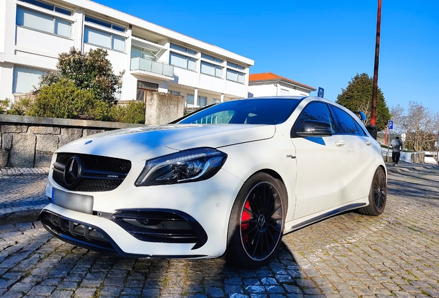 Mercedes-AMG A 45 W176 2015