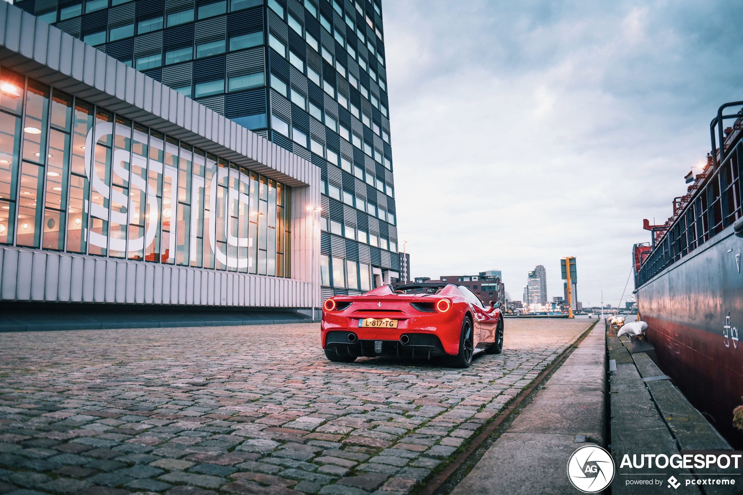 Ferrari 488 Spider