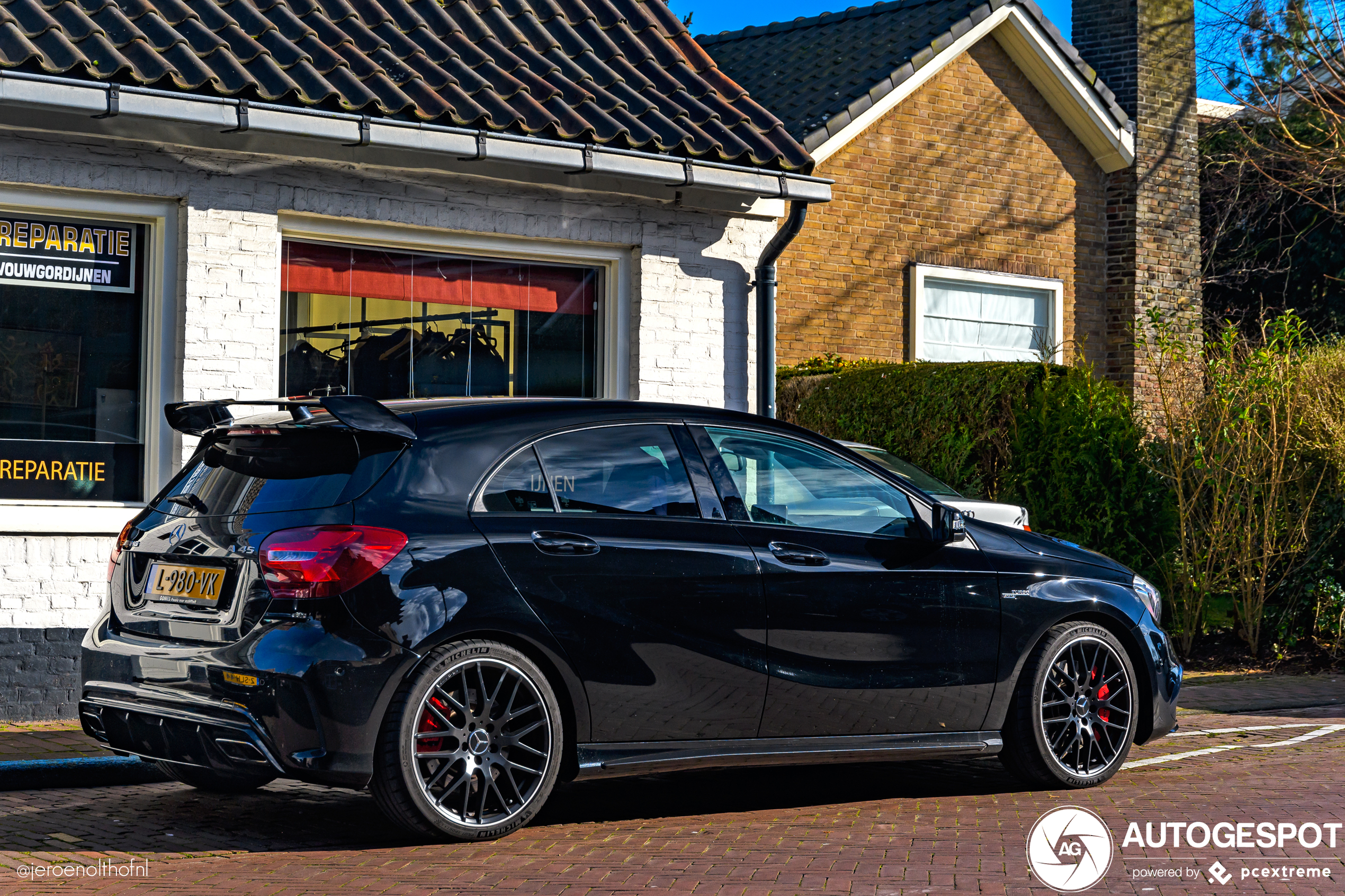 Mercedes-AMG A 45 W176 2015