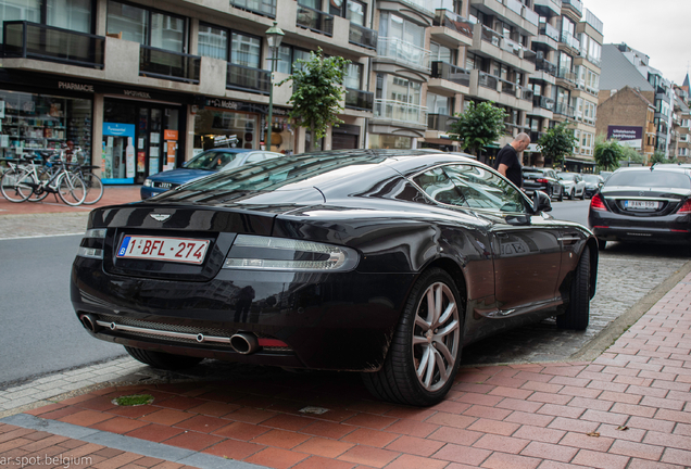 Aston Martin DB9 2010