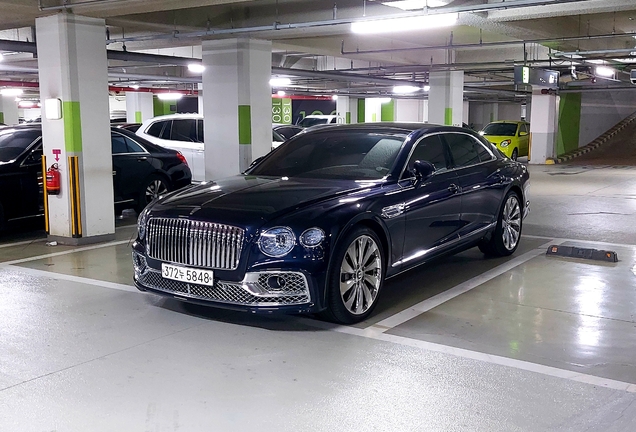 Bentley Flying Spur V8 2021