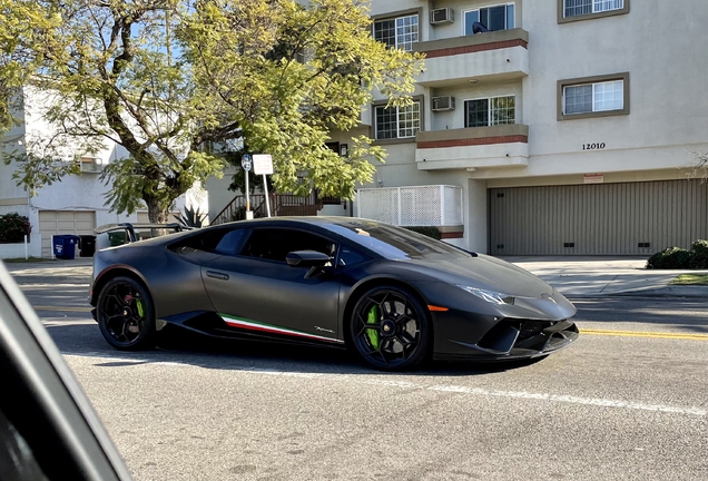 Lamborghini Huracán LP640-4 Performante