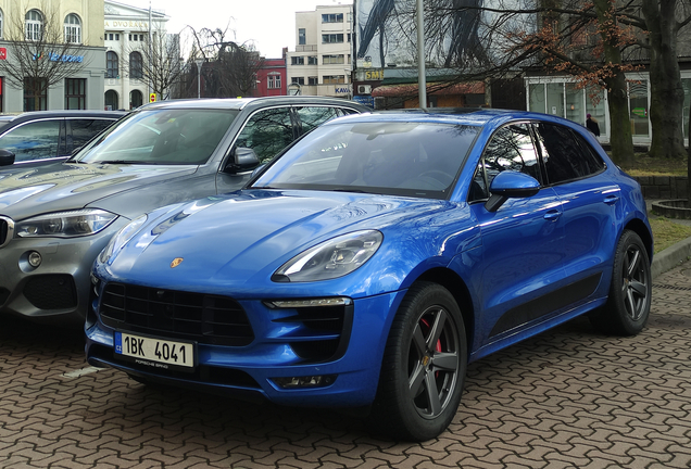 Porsche 95B Macan GTS