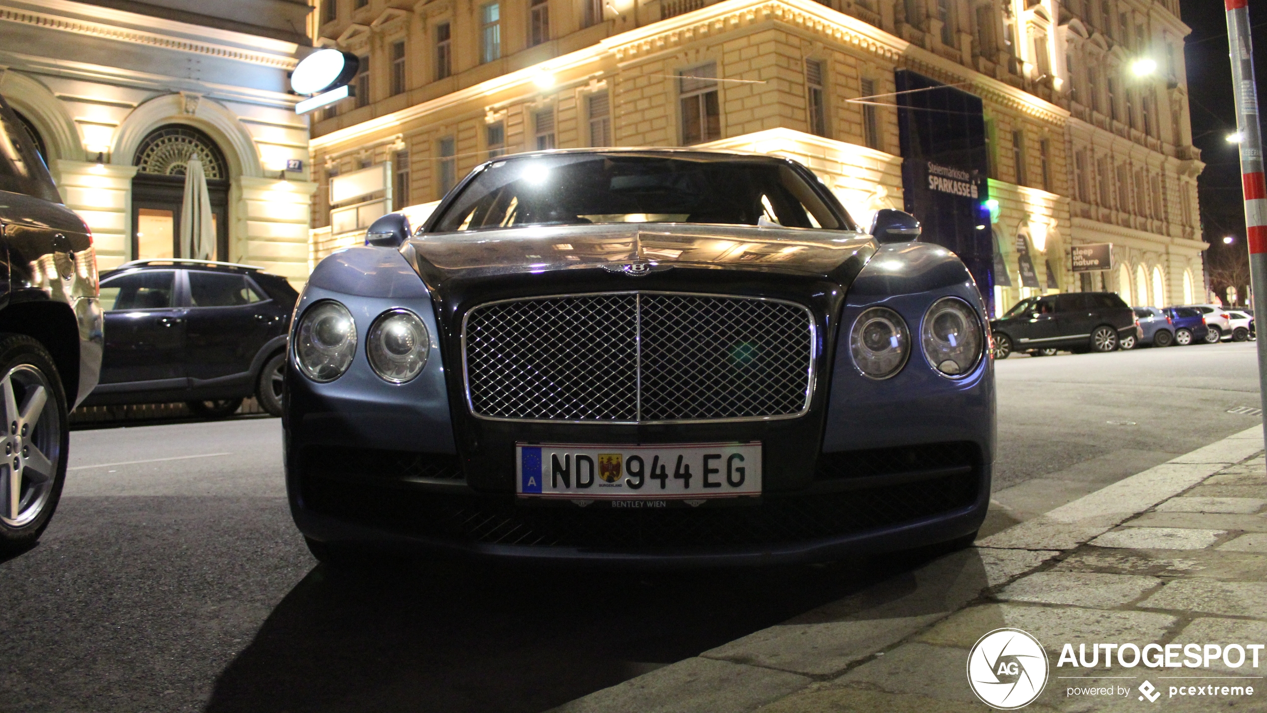 Bentley Flying Spur V8