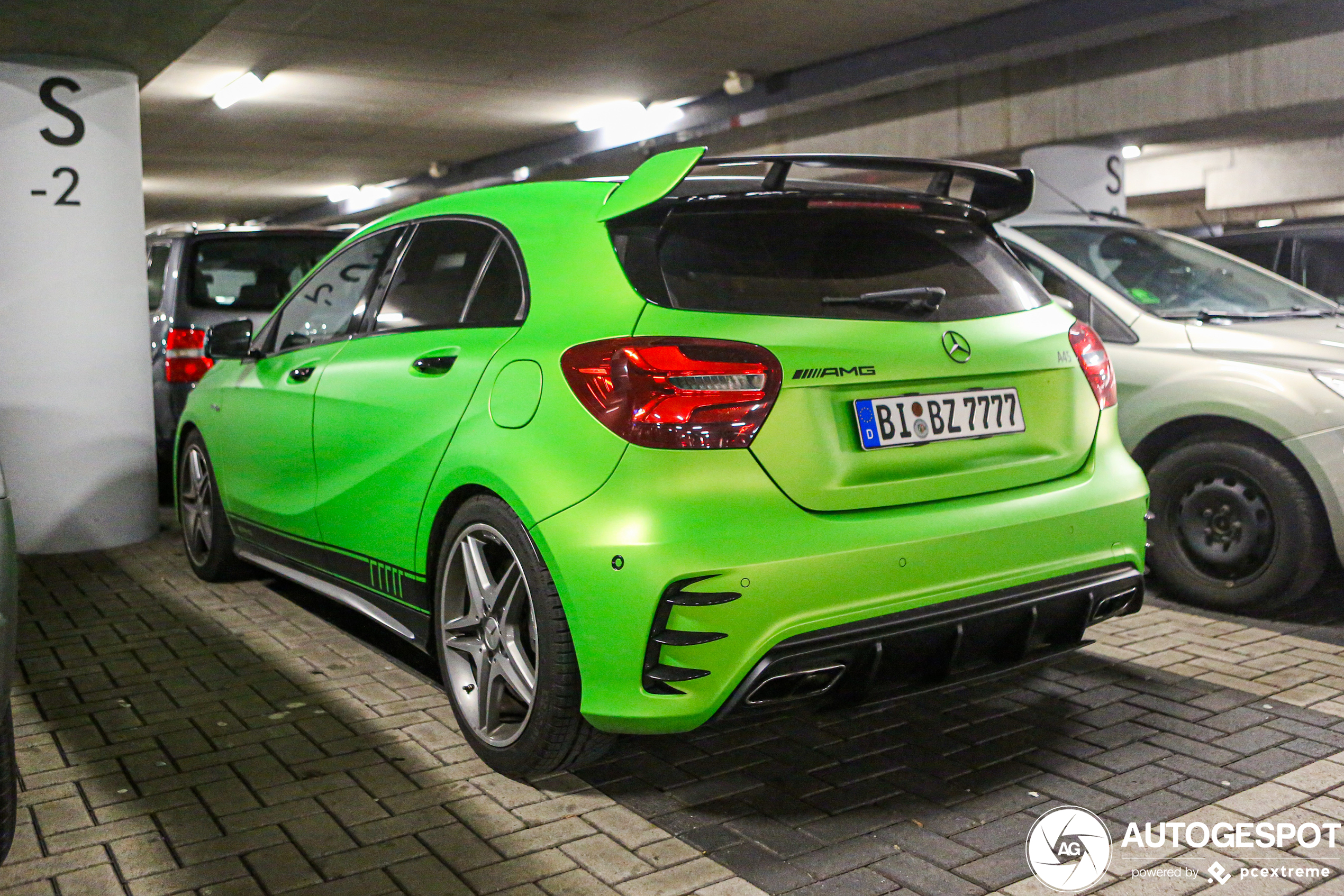 Mercedes-AMG A 45 W176 2015