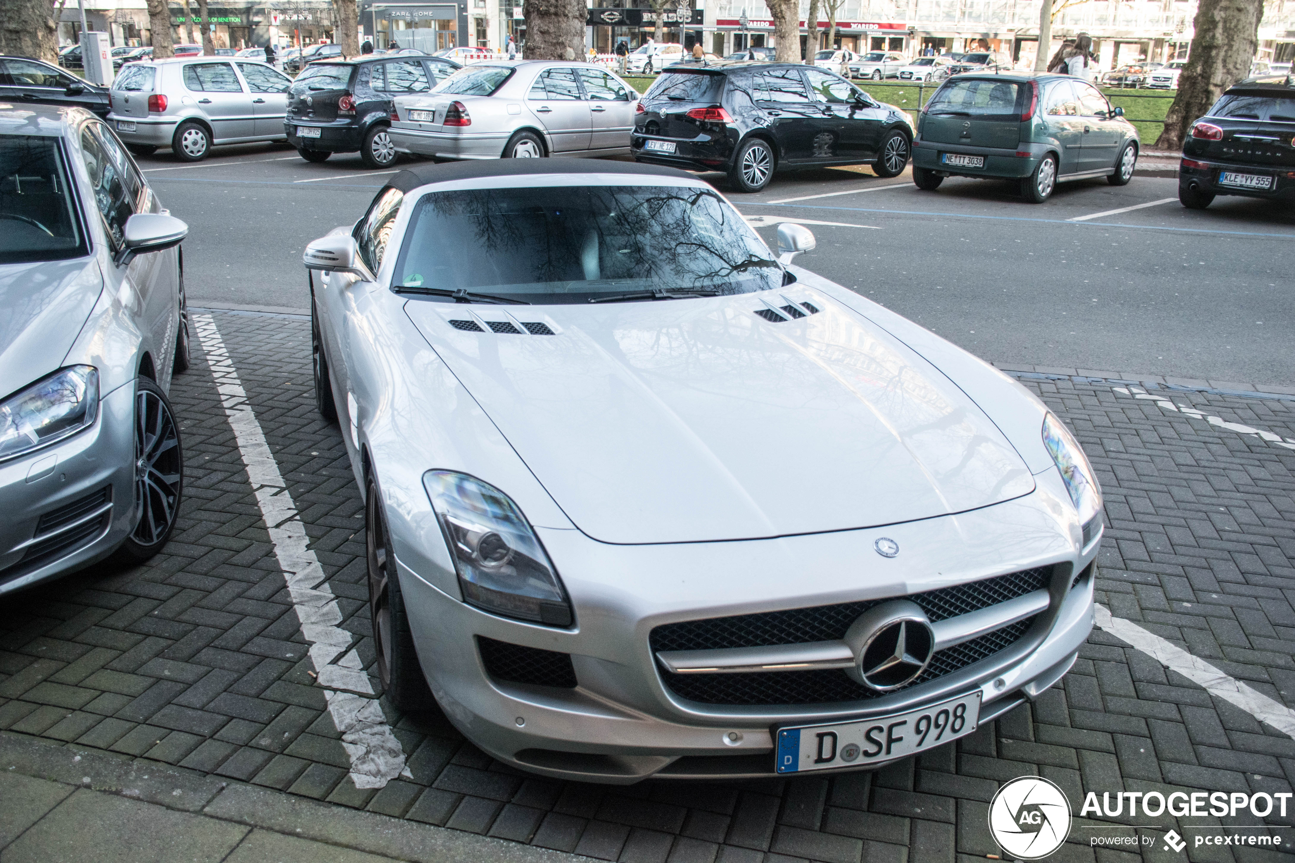 Mercedes-Benz SLS AMG Roadster