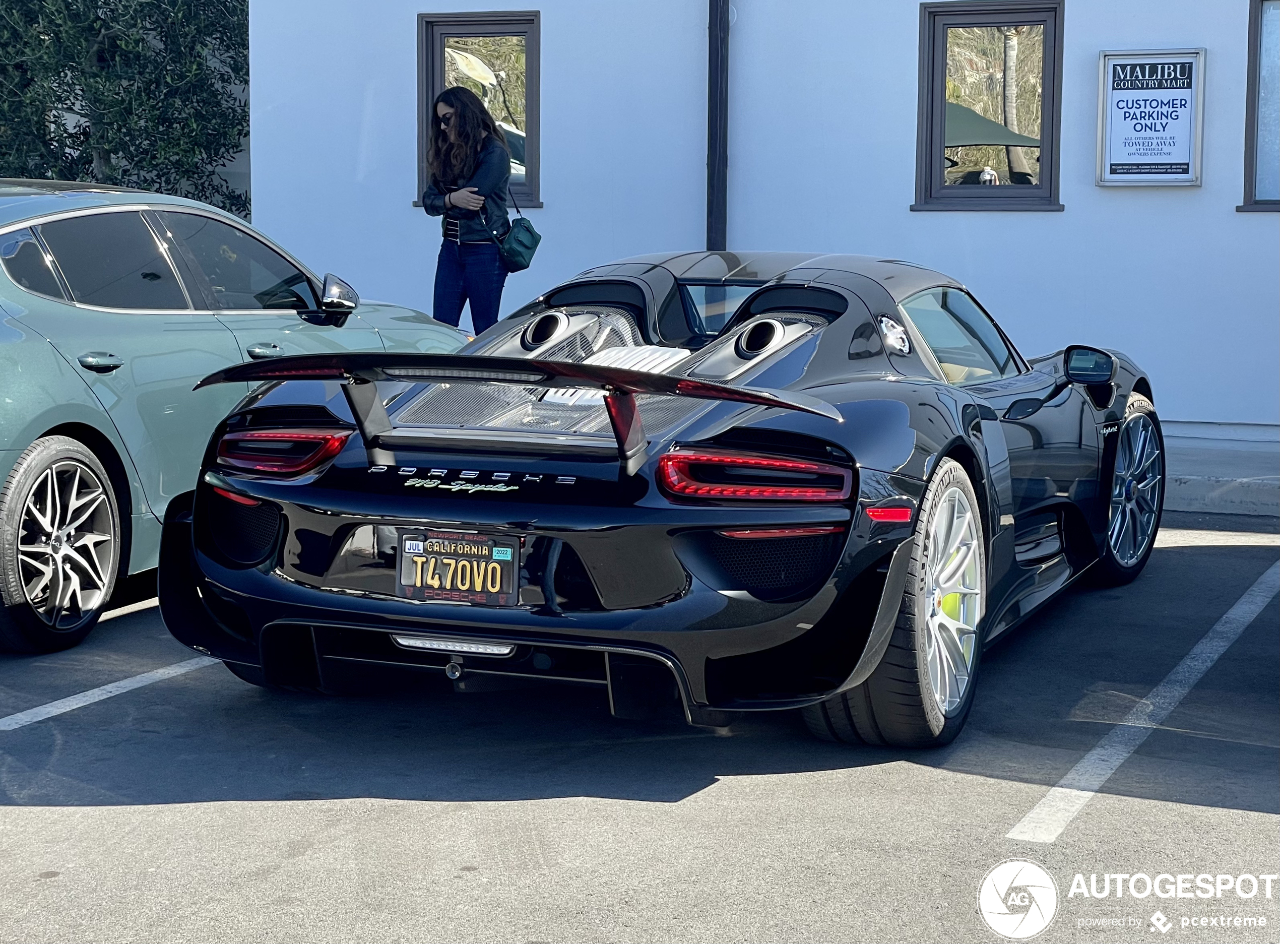 Porsche 918 Spyder Weissach Package