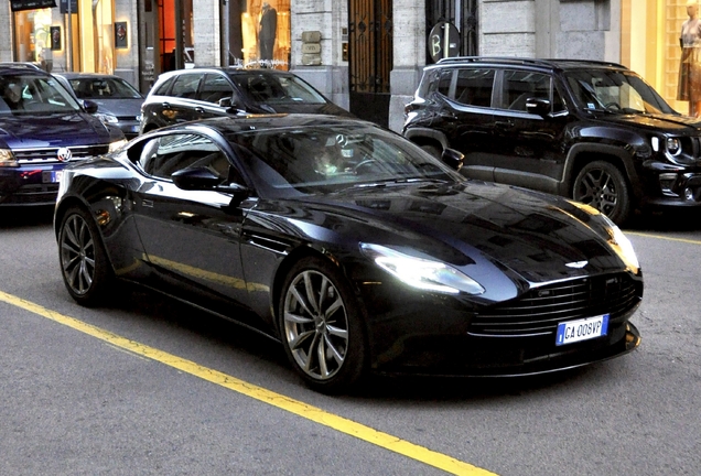 Aston Martin DB11 V8