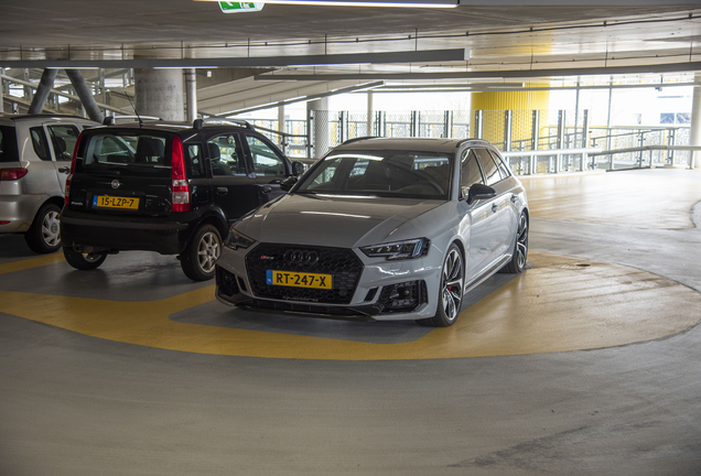 Audi RS4 Avant B9