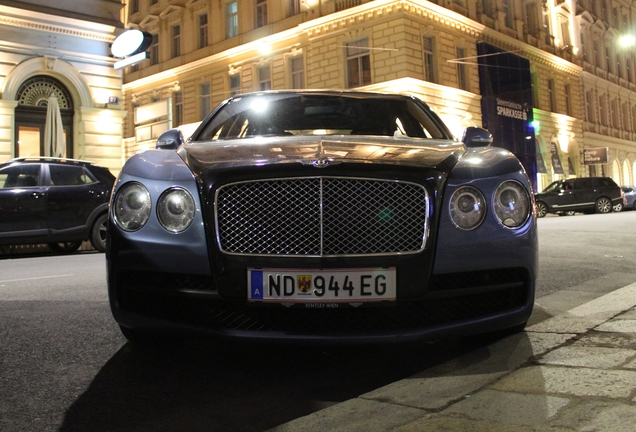 Bentley Flying Spur V8