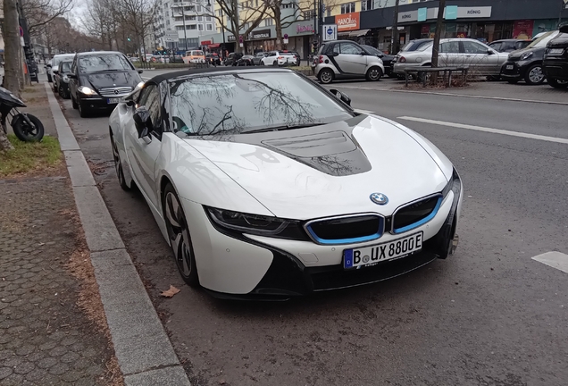 BMW i8 Roadster