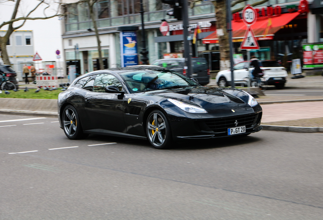 Ferrari GTC4Lusso