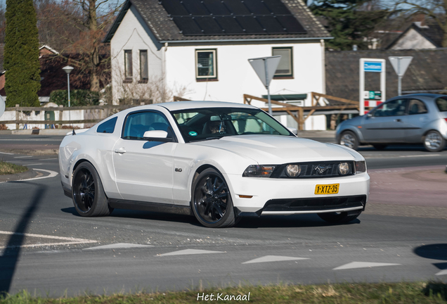 Ford Mustang GT 2011