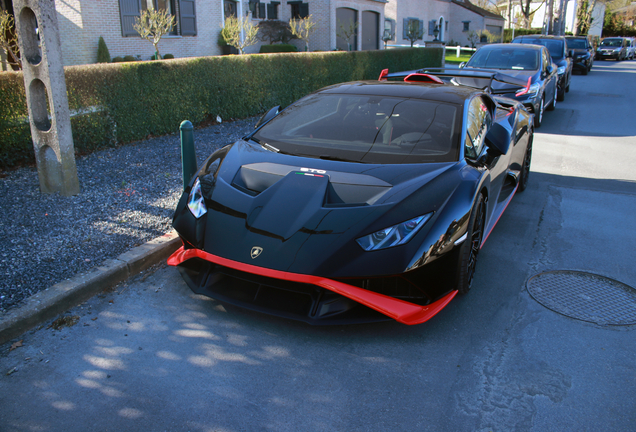 Lamborghini Huracán LP640-2 STO