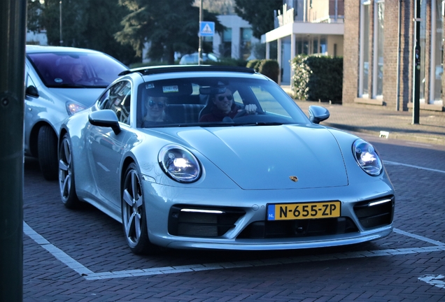 Porsche 992 Carrera 4S Ben Pon Jr. Edition