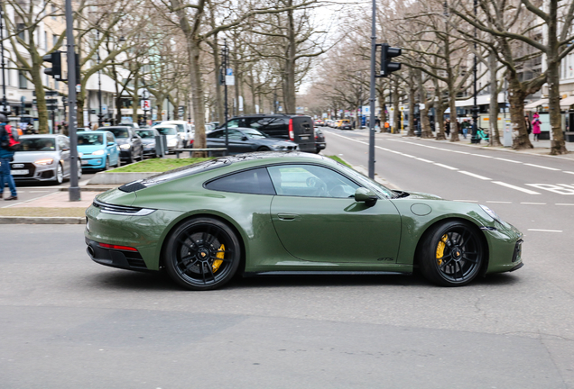 Porsche 992 Carrera GTS