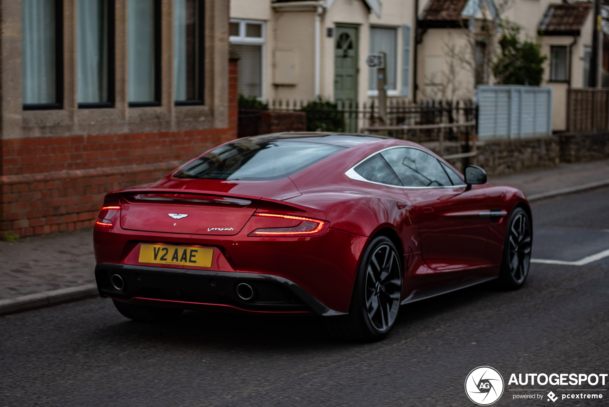 Aston Martin Vanquish 2013