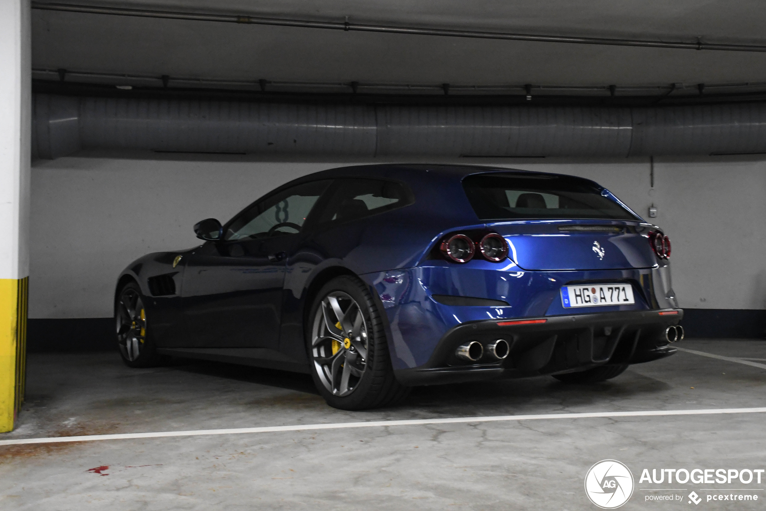 Ferrari GTC4Lusso T