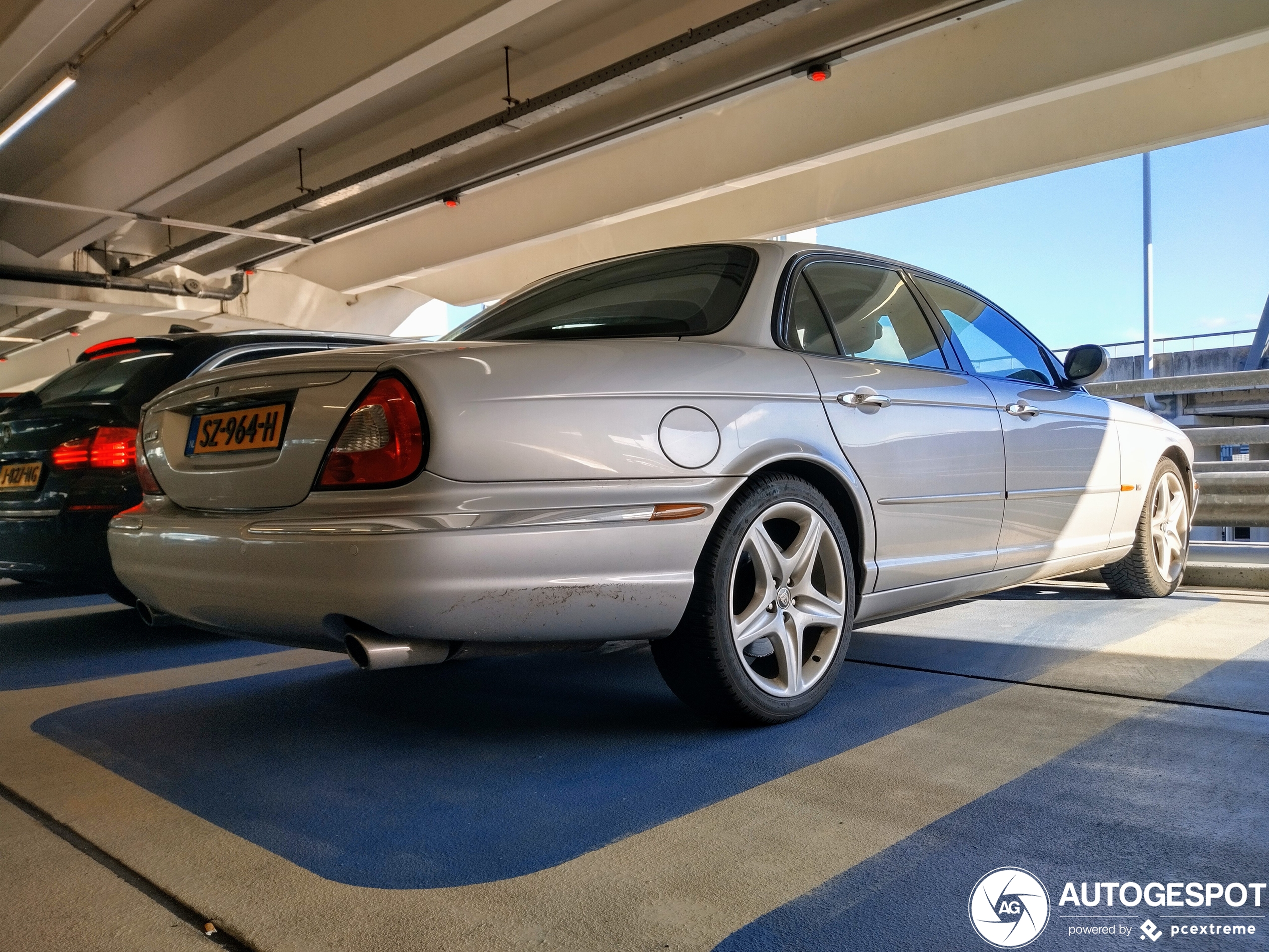 Jaguar XJR