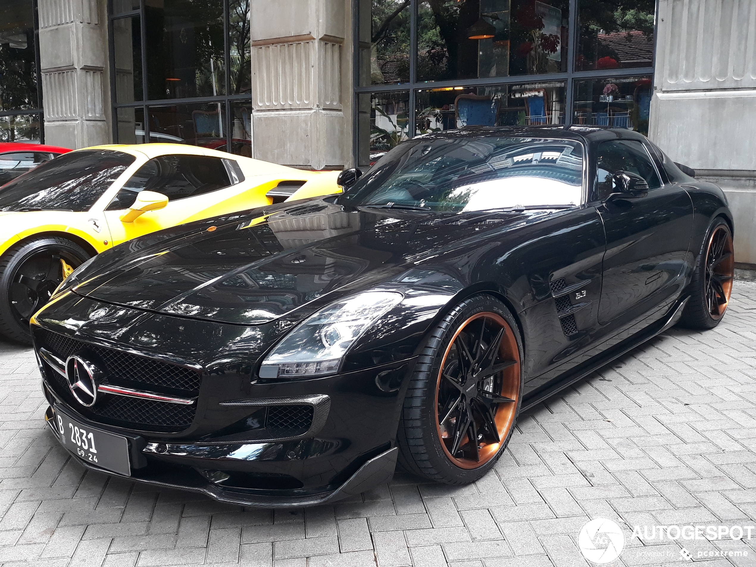 Mercedes-Benz Renntech SLS AMG