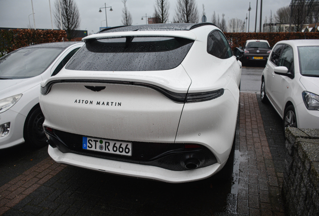 Aston Martin DBX