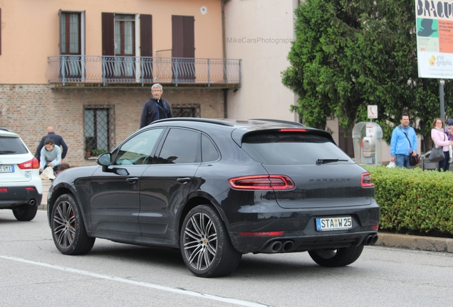 Porsche 95B Macan GTS