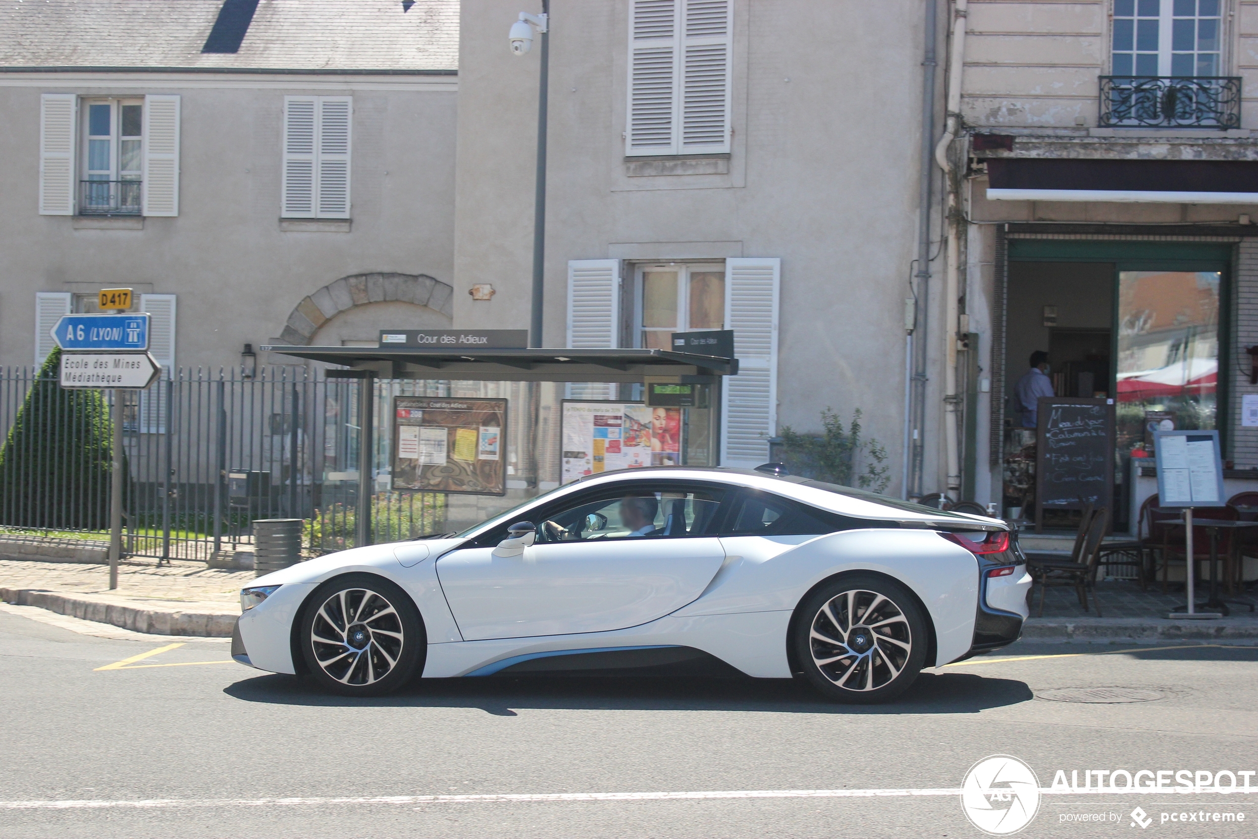 BMW i8