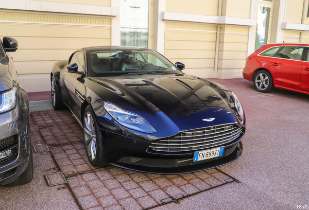 Aston Martin DB11