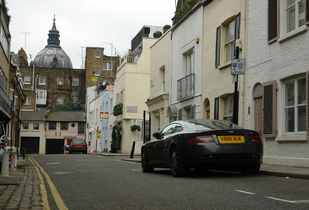 Aston Martin DB9