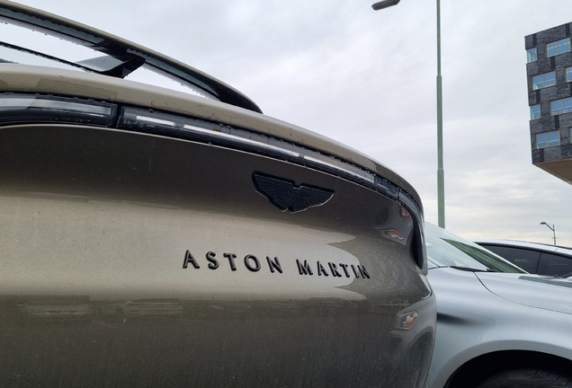 Aston Martin DBX