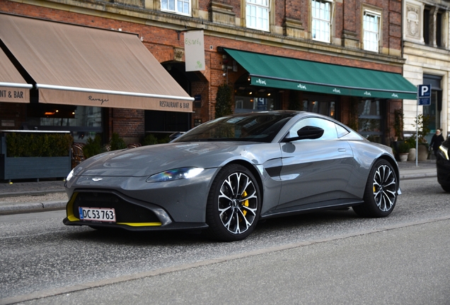 Aston Martin V8 Vantage 2018