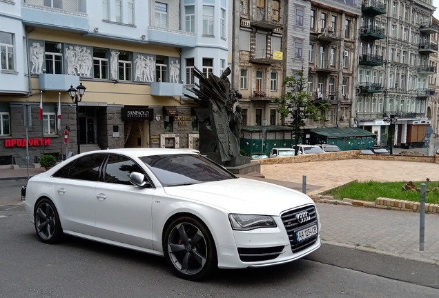 Audi S8 D4