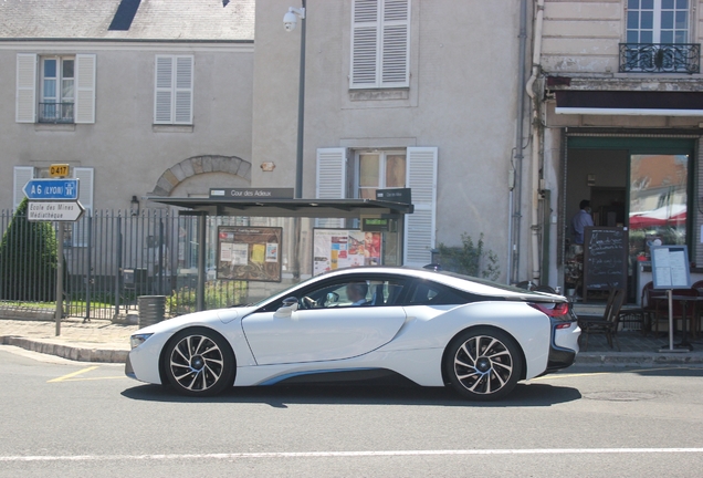 BMW i8