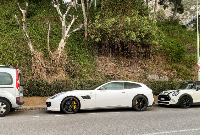 Ferrari GTC4Lusso T