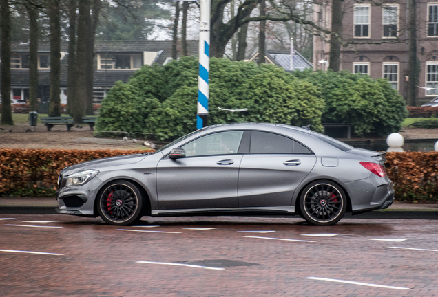 Mercedes-Benz CLA 45 AMG Edition 1 C117