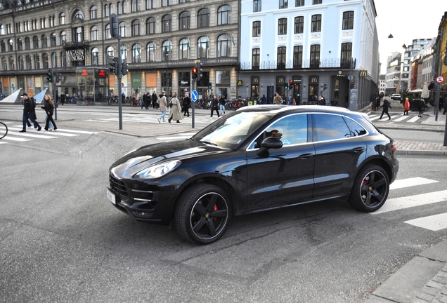 Porsche 95B Macan Turbo