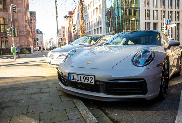 Porsche 992 Carrera 4S