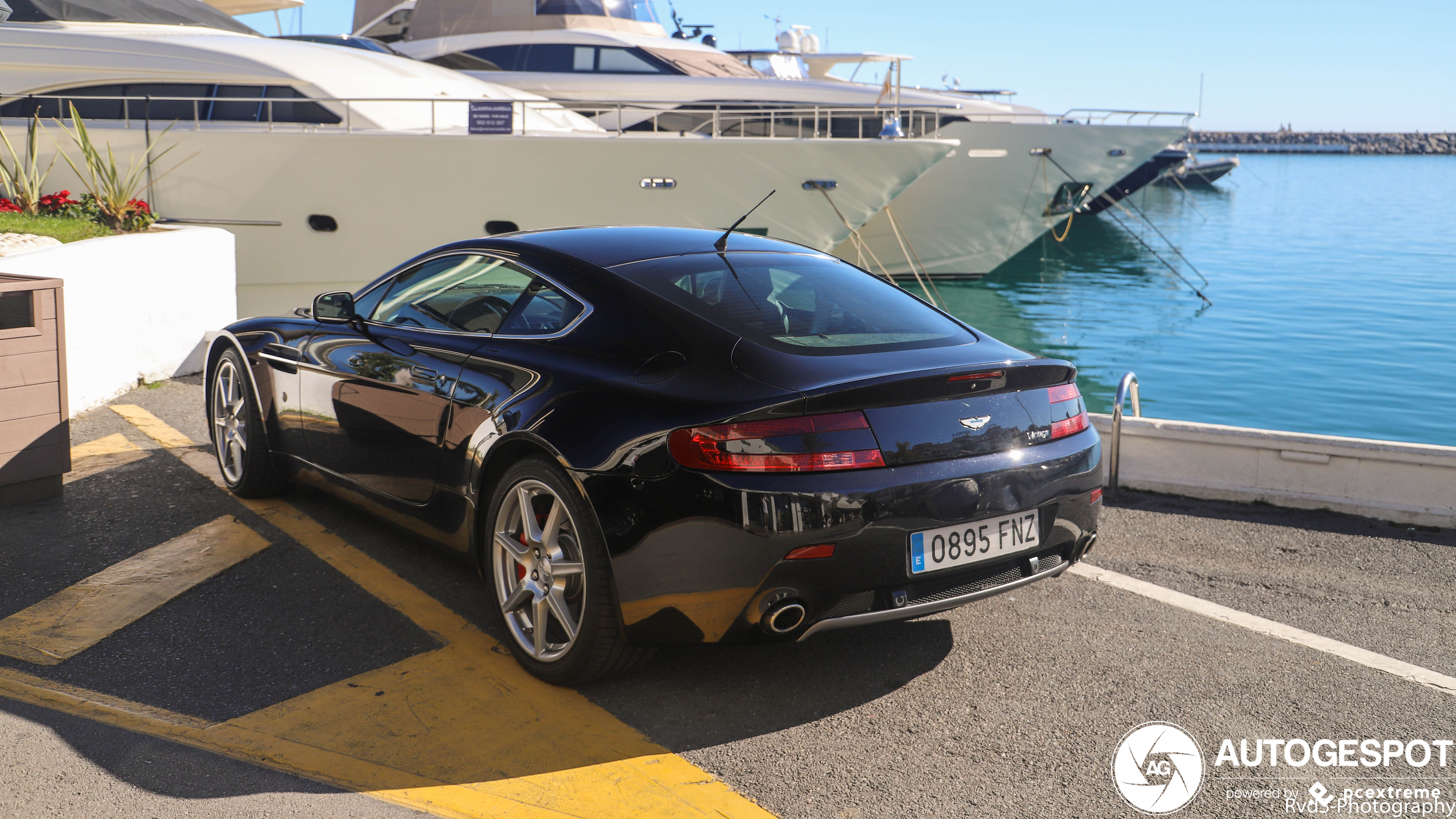 Aston Martin V8 Vantage