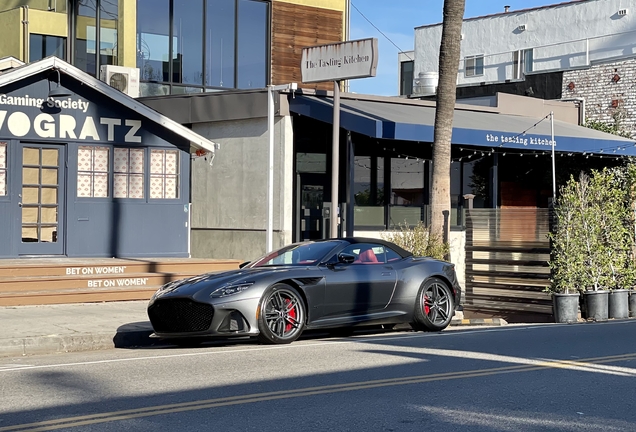 Aston Martin DBS Superleggera Volante