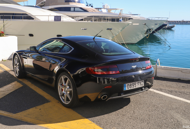 Aston Martin V8 Vantage