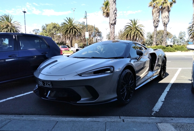 McLaren GT