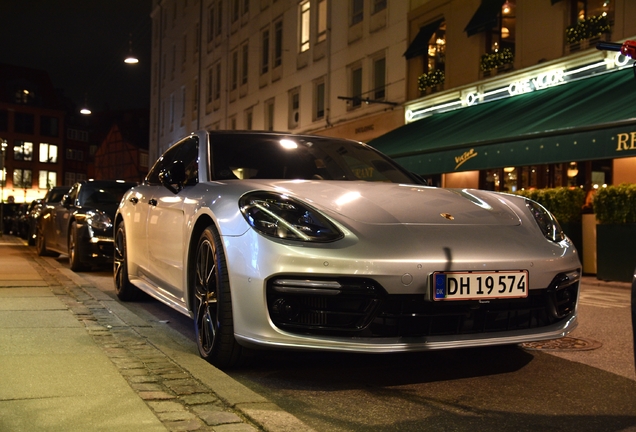 Porsche 971 Panamera Turbo Sport Turismo