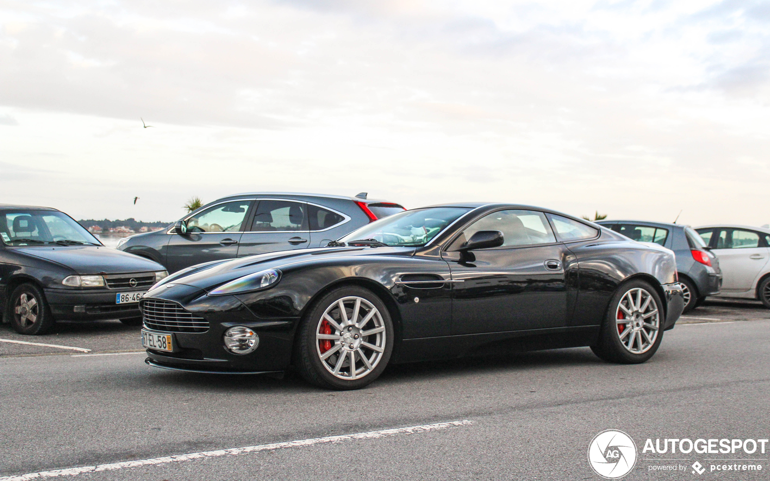 Aston Martin Vanquish S