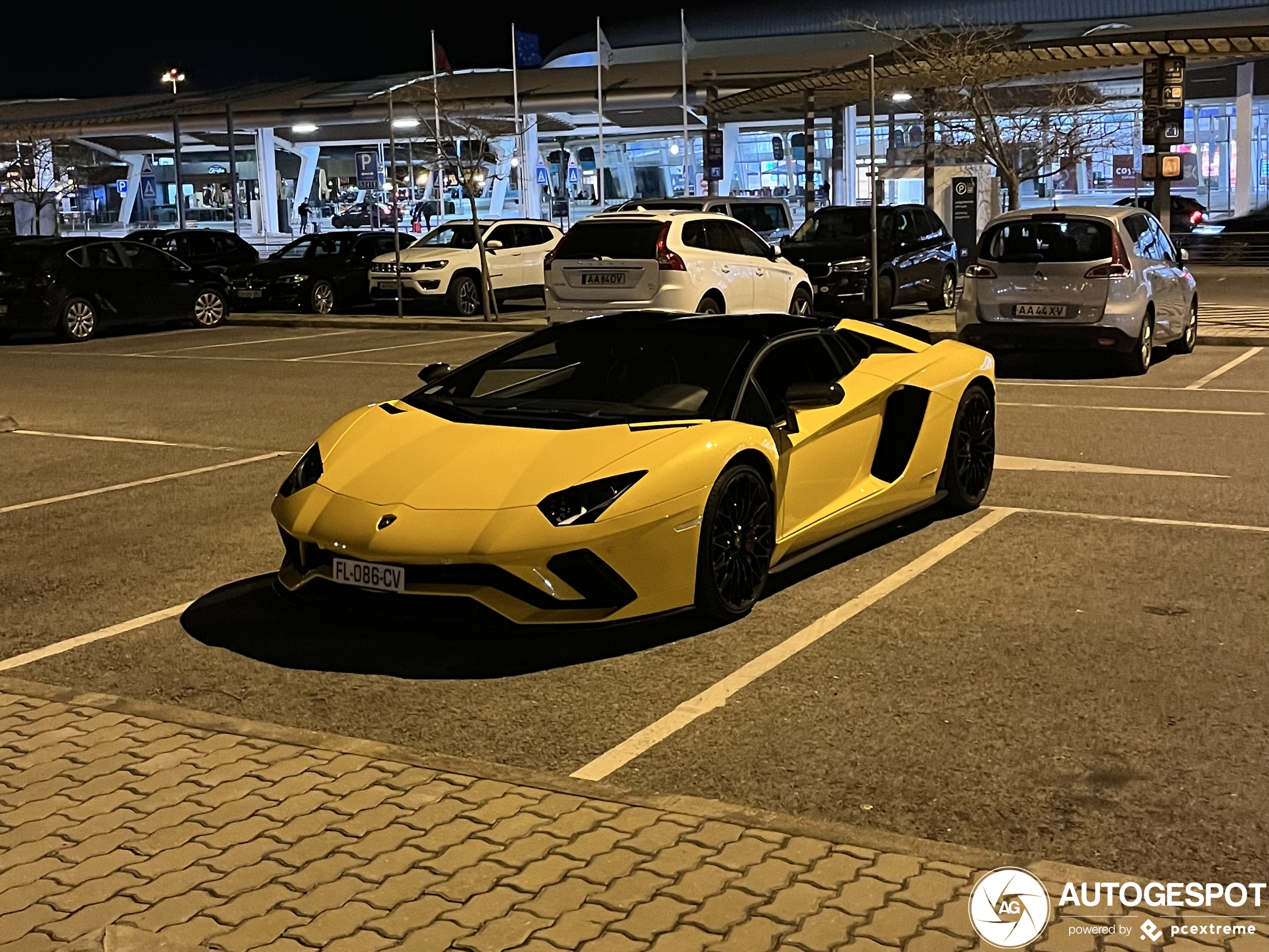 Lamborghini Aventador S LP740-4 Roadster