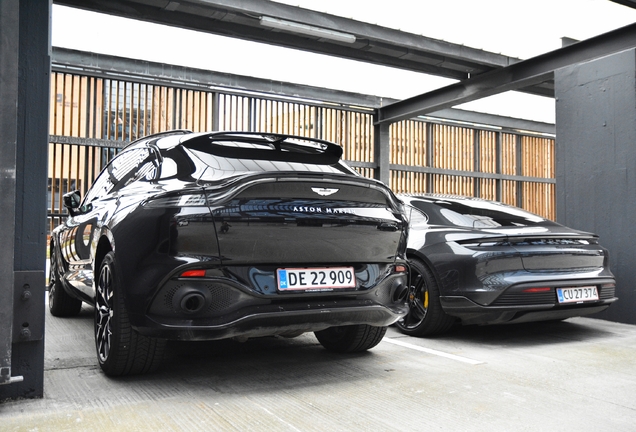 Aston Martin DBX