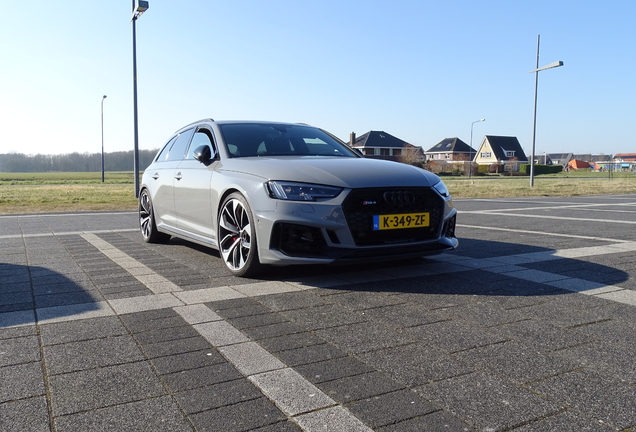 Audi RS4 Avant B9