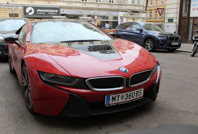 BMW i8 Protonic Red Edition